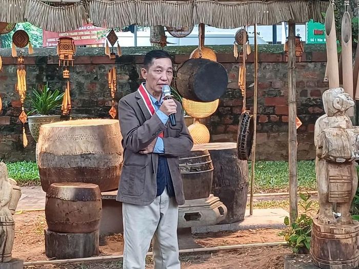 Nhà sưu tập Đặng Minh Tâm. 