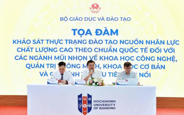 Chương trình được triển khai nhằm cụ thể hóa nhiệm vụ Chính phủ giao Bộ Giáo dục và Đào tạo tại Nghị quyết số 109/NQ-CP ngày 16/4/2026 và Kế hoạch số 999/KH-BGDĐT ngày 11/6/2026, hướng đến các ngành mũi nhọn về khoa học, công nghệ, quản trị thông minh, khoa học cơ bản và các lĩnh vực ưu tiên, mới nổi.