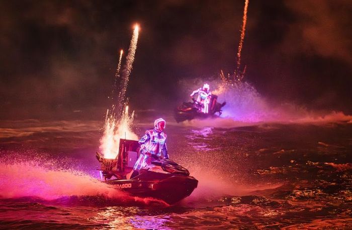 Symphony of the Sea mùa 3 sẽ tăng số lượng nghệ sĩ trình diễn Jetski lên 14 người.
