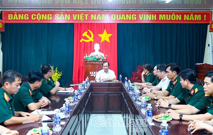Phó Chủ tịch UBND tỉnh Nguyễn Minh Luân phát biểu kết luận buổi làm việc.