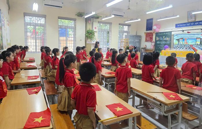 100% học sinh phổ thông và học viên giáo dục thường xuyên trên địa bàn Hà Nội sẽ được tiếp cận nội dung cốt lõi về AI với thời lượng 12 tiết/lớp/năm học. Ảnh: P.LAN