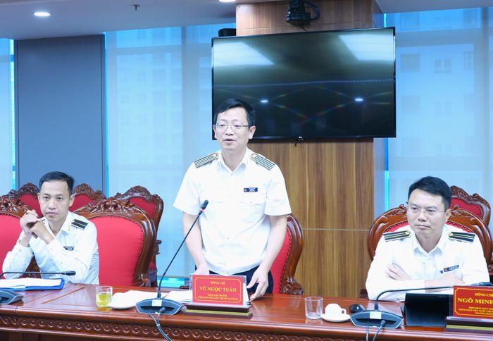 Kiểm toán trưởng Vũ Ngọc Tuấn công bố Quyết định kiểm toán. Ảnh: N.LY