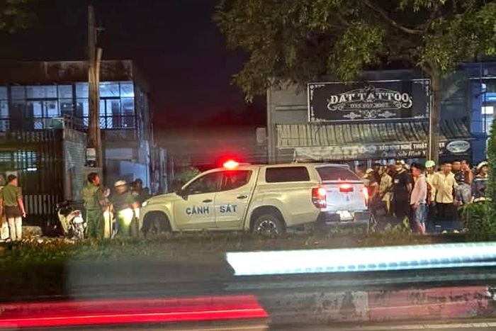 Công an phong tỏa hiện trường. Ảnh: Dân Trí