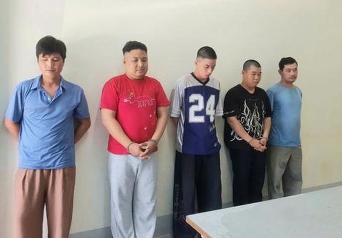 Các đối tượng trong đường dây làm và sử dụng tài liệu giả của cơ quan, tổ chức