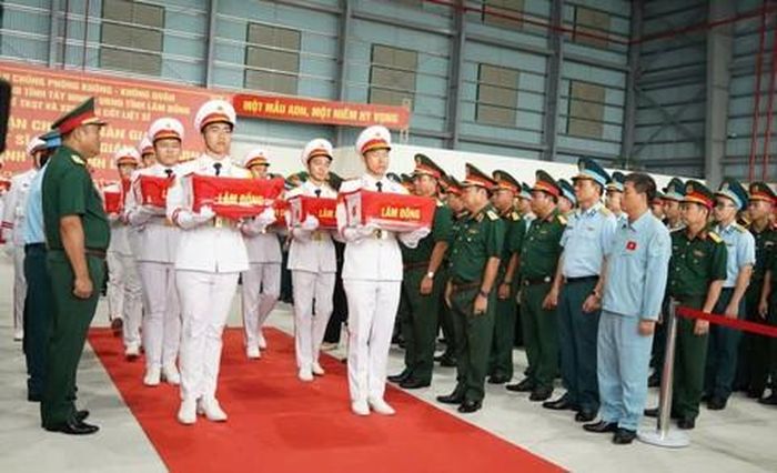 Mỗi mẫu hài cốt được đưa đi giám định mang theo niềm hy vọng tìm lại tên cho các Liệt sĩ