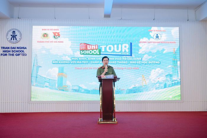 Đại tá Lê Công Anh, Phó Giám đốc Công an Thành phố phát biểu tại chương trình