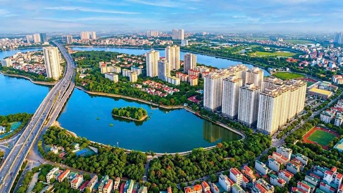 Xử lý nghiêm không có vùng cấm chính là cách duy nhất để bảo vệ an toàn sinh mạng bền vững cho hàng vạn con người đang sống trong các tòa nhà cao tầng. Ảnh: Phạm Mầu.