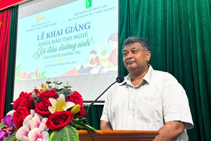 Ông Stanley Jones, Giám đốc chiến lược và phát triển chương trình (Viện Nghiên cứu và Hỗ trợ Giáo dục nghề nghiệp REACH) chia sẻ tại chương trình. Ảnh: Mai Hoa