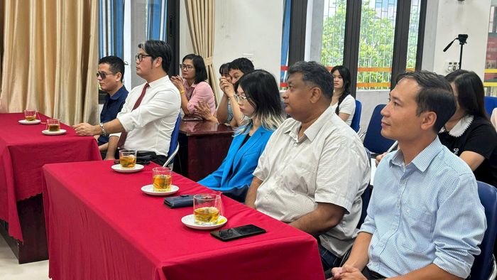 Các đại biểu tham dự chương trình. Ảnh: Mai Hoa