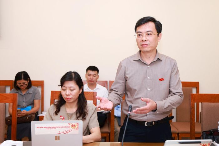 Phó trưởng Ban Khoa học, Công nghệ và Môi trường Đoàn Việt Cường phát biểu tại buổi làm việc. Ảnh: Văn Tuyến