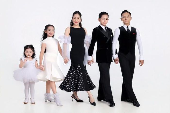 Hiện tại, cặp đôi có một tổ ấm bình yên và viên mãn. Họ cũng là hình mẫu mà nhiều vận động viên khiêu vũ thể thao theo đuổi.