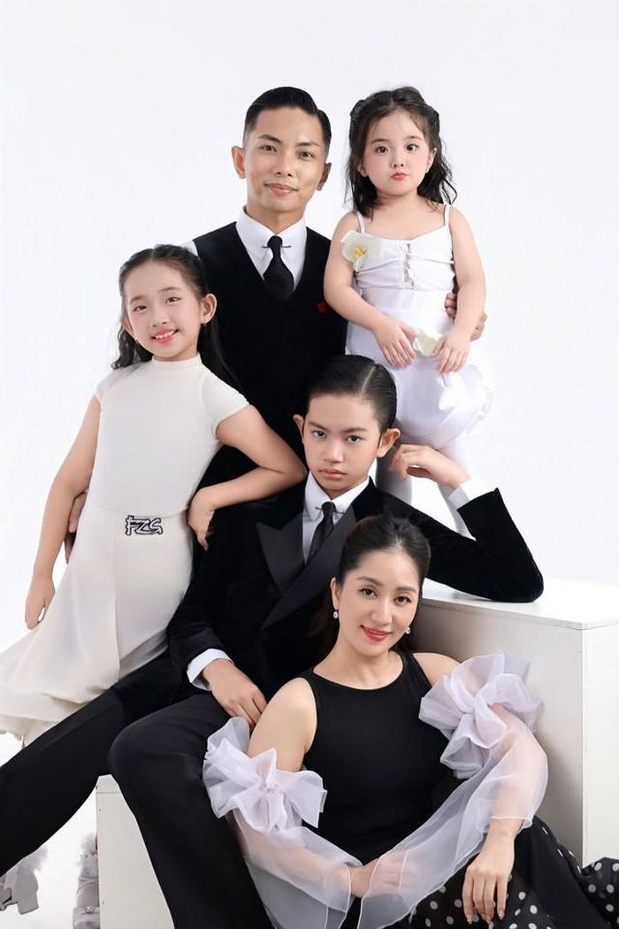 Sau gần 2 thập kỷ nên nhau, Khánh Thi - Phan Hiển đã trở thành một cặp đôi đẹp trong làng khiêu vũ thể thao.