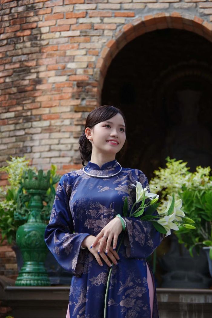  Bảo Ngọc tìm đến AI khi muốn đào sâu hơn vấn đề nào đó. Ảnh: NVCC. 