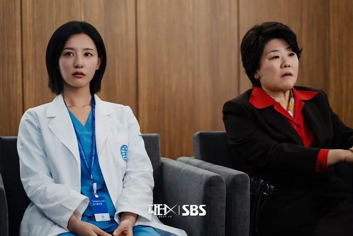 Gye Soo Jung và Jang Hee Sook là cặp bài trùng trong "Doctor X".