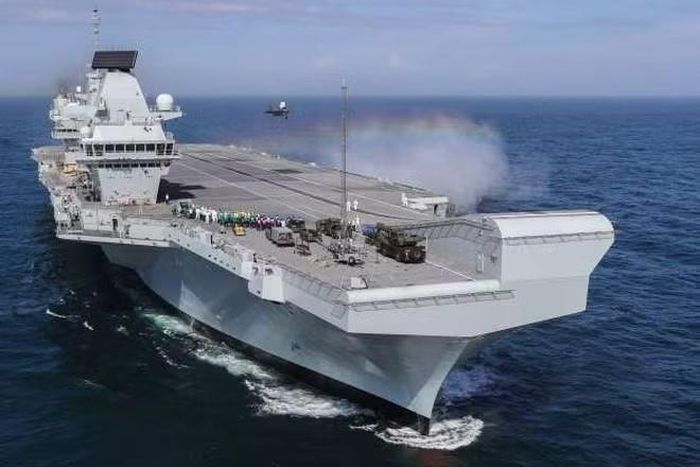 Được biết đây là lần đầu tiên một trong hai hàng không mẫu hạm lớp Queen Elizabeth của Hải quân Hoàng gia Anh được đảm nhận vai trò đầy vinh dự này.