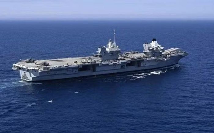 Đến cuối năm 2027, con tàu nói trên dự kiến ​​sẽ thay thế chiếc HMS Prince of Wales trở thành soái hạm và tàu tấn công chủ lực của Hải quân Hoàng gia Anh, với khả năng sẵn sàng chiến đấu cao.