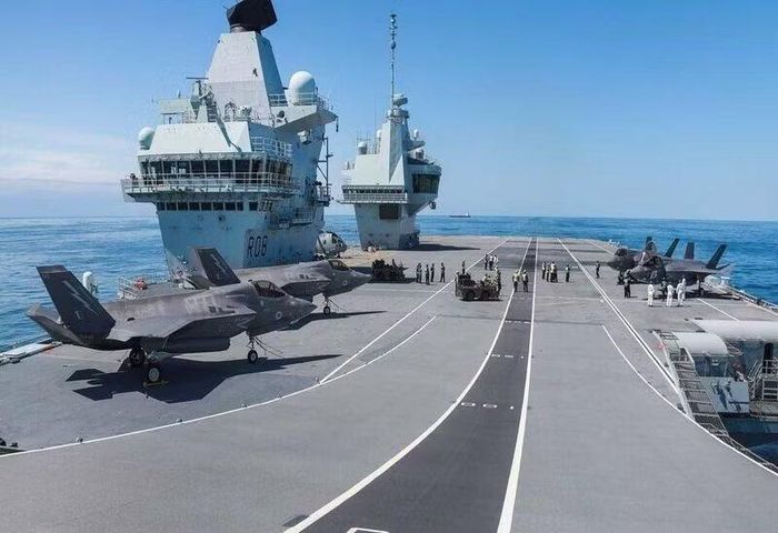 Trong khi đó tàu sân bay HMS Prince of Wales sẽ bắt đầu giai đoạn thứ hai của Chiến dịch FIRECREST vào mùa thu này, địa điểm cũng sẽ diễn ra ở khu vực Bắc Đại Tây Dương.