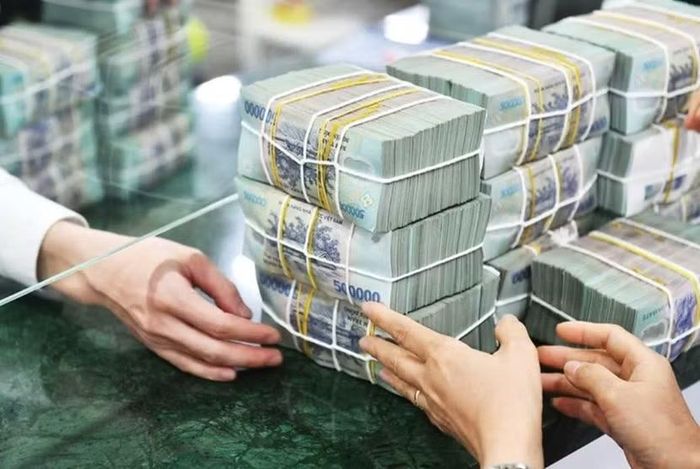 Hàng trăm tỷ đồng liên tục "lướt qua" tài khoản cá nhân khiến đường dây tội phạm bị phát giác.