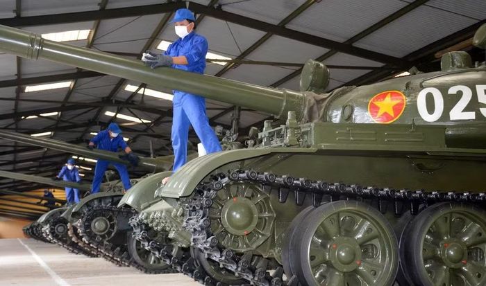 Với Việt Nam, sự xuất hiện của T-62 bổ sung một loại xe tăng có pháo 115 mm vào lực lượng Tăng thiết giáp, tạo thêm năng lực tác chiến bên cạnh những dòng xe tăng 100 mm đã phục vụ trong thời gian dài.