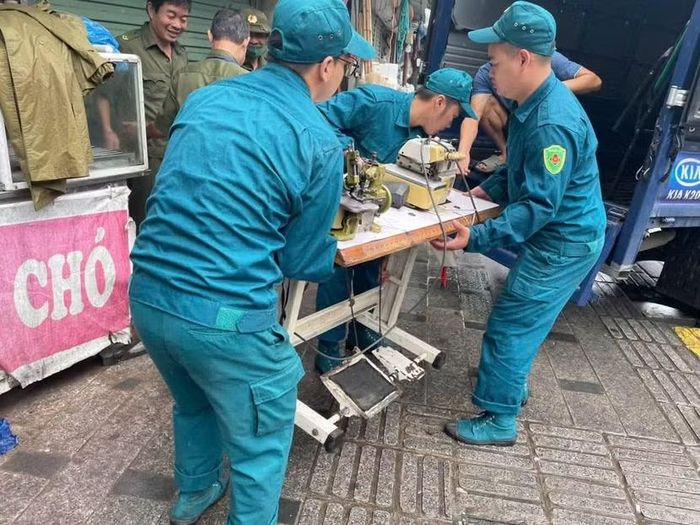 Dừng hoạt động chợ, đồng hành cùng tiểu thương