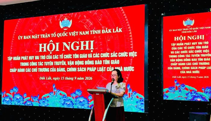 Bà Phạm Thị Ngọc Tuyết, Phó Chủ tịch Ủy ban MTTQ Việt Nam tỉnh Đắk Lắk phát biểu. Ảnh: TN.