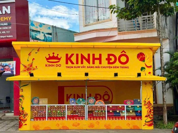 Một góc cơ sở bán bánh trung thu ở tỉnh Gia Lai. Ảnh: ĐS.