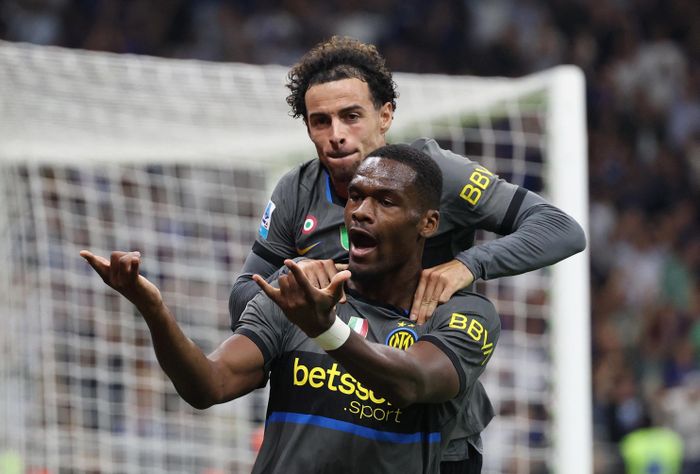  Thuram ghi bàn nâng tỷ số lên 3-2, mở ra màn ngược dòng ngoạn mục của Inter. 