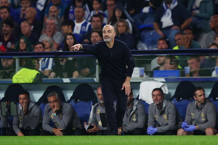  Maresca giữ nền móng Guardiola để lại nhưng bắt đầu tạo ra khác biệt trong cách Man City chuyển trạng thái và xử lý trận đấu. 