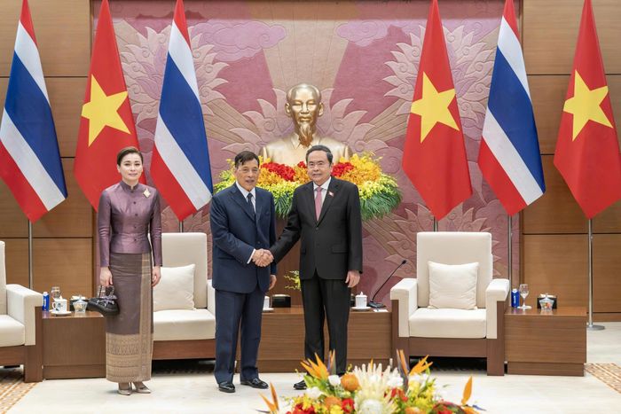  Chủ tịch Quốc hội Trần Thanh Mẫn hội kiến Nhà vua Vương quốc Thái Lan Maha Vajiralongkorn Phra Vajiraklaochaoyuhua và Hoàng hậu thăm cấp Nhà nước tới Việt Nam. 