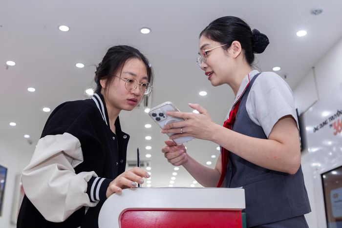  Người dùng nên kiểm tra thiết bị có hỗ trợ VoLTE, bật Cuộc gọi 4G/5G và đổi SIM nếu chưa tương thích để tránh gián đoạn liên lạc sau khi tắt 2G. Ảnh: Viettel.