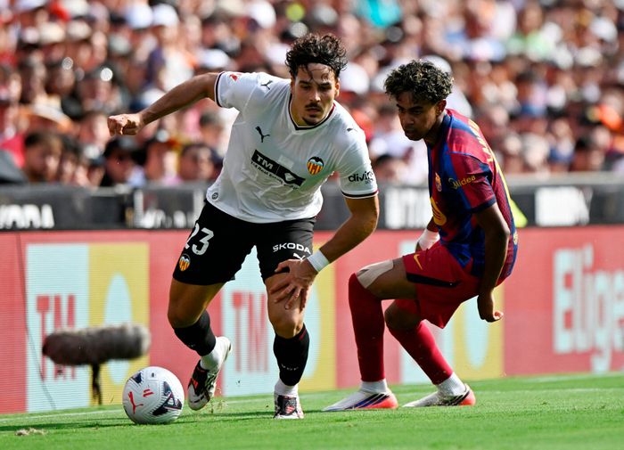 Từ một thế lực của La Liga, Valencia giờ phải vật lộn với mục tiêu thấp hơn nhiều so với vị thế lịch sử.