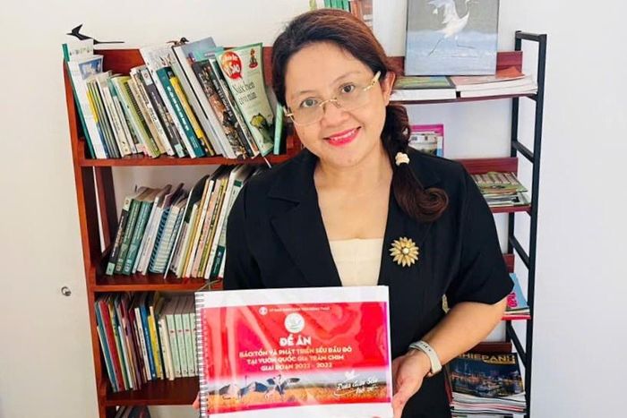 TS Nguyễn Thị Thúy Phượng là Giám đốc Doanh nghiệp xã hội Đọc sách cùng Xích Lô kiêm Viện trưởng Viện Ứng dụng khoa học công nghệ và đào tạo Mekong.
