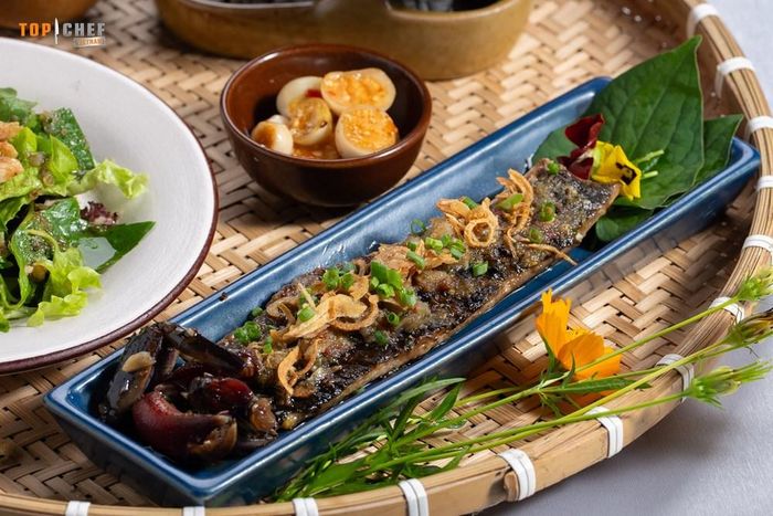Món "Cá lóc nướng sốt ba khía" của Chiến Thắng
