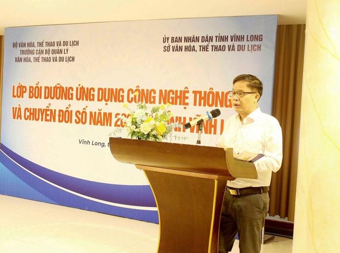 TS. Phạm Quế Anh, Hiệu trưởng Trường Cán bộ quản lý Văn hóa, Thể thao và Du lịch phát biểu