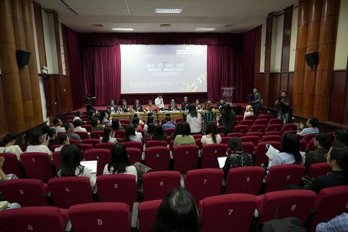Quang cảnh cuộc Gặp gỡ báo chí