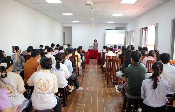 Quang cảnh tọa đàm
