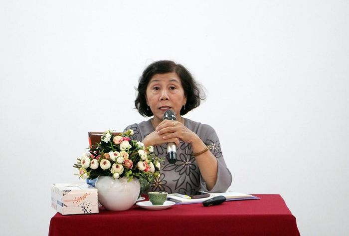 TS. Nguyễn Thị Hậu – Tổng Thư ký Hội Khoa học Lịch sử TP.HCM chia sẻ tại tọa đàm