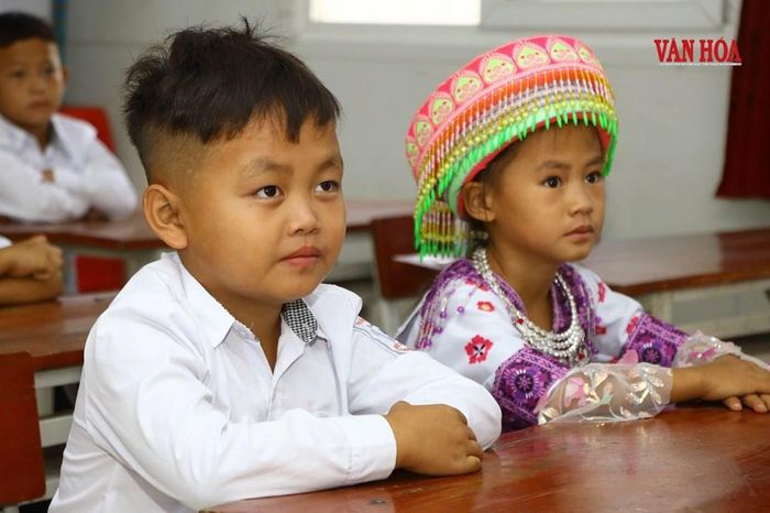 Các học sinh tại điểm trường Bản Tèn, xã Văn Lăng (Thái Nguyên)