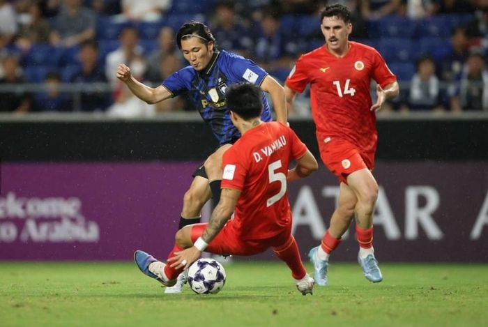 CLB Công an Hà Nội (áo đỏ) thi đấu đầy nỗ lực trên sân khách. Ảnh: AFC