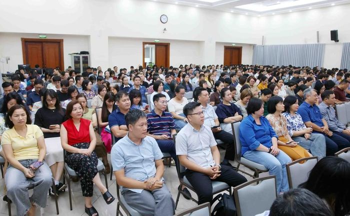 Đảng viên thuộc Đảng bộ Thông tấn xã Việt Nam tham dự Hội nghị trực tuyến tại điểm cầu trụ sở Thông tấn Quốc gia (5 Lý Thường Kiệt, Hà Nội). Ảnh: Phạm Kiên - TTXVN