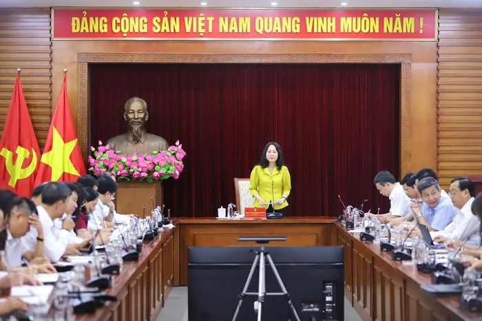 Ủy viên Ban Chấp hành Trung ương Đảng, Bộ trưởng Bộ Văn hóa, Thể thao và Du lịch (VHTTDL) Lâm Thị Phương Thanh đã chủ trì cuộc họp nghe Báo cáo chuyên đề triển khai các nhiệm vụ, giải pháp về khoa học công nghệ, đổi mới sáng tạo và chuyển đổi số (KHCN, ĐMST & CĐS) trong các lĩnh vực của Ngành.