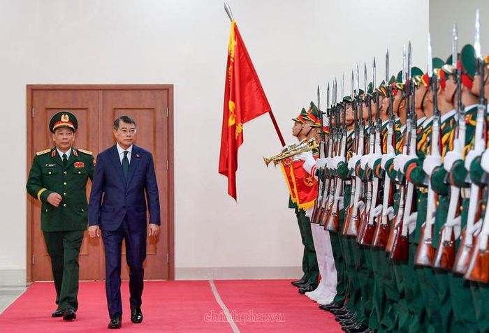 Thủ tướng Chính phủ Lê Minh Hưng đến dự lễ khai giảng năm học 2026-2027 của Học viện Quốc phòng - Ảnh: chinhphu.vn/Nhật Bắc