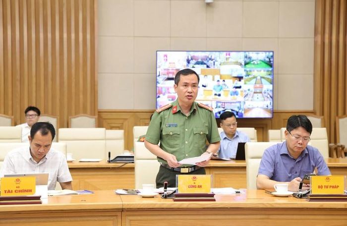 Phó Chánh Văn phòng Bộ Công an Nguyễn Thế Tuấn phát biểu tại Hội nghị - Ảnh: chinhphu.vn/Gia Huy
