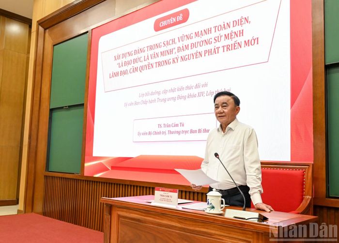 Thường trực Ban Bí thư Trần Cẩm Tú trao đổi và truyền đạt Chuyên đề: Xây dựng Đảng trong sạch, vững mạnh toàn diện, “là đạo đức, là văn minh”, đảm đương sứ mệnh lãnh đạo, cầm quyền trong kỷ nguyên phát triển mới.