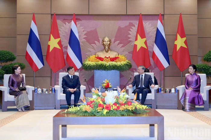 Tổng Bí thư, Chủ tịch nước Tô Lâm và Phu nhân cùng Nhà vua Thái Lan Maha Vajiralongkorn Phra Vajiraklaochaoyuhua và Hoàng hậu tại hội đàm.