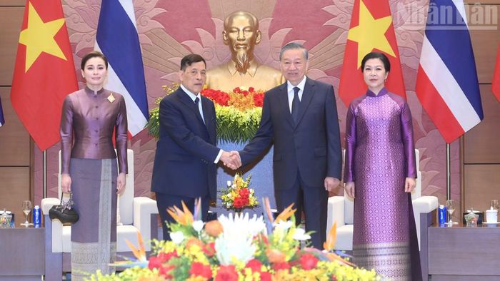 Tổng Bí thư, Chủ tịch nước Tô Lâm và Phu nhân cùng Nhà vua Thái Lan Maha Vajiralongkorn Phra Vajiraklaochaoyuhua và Hoàng hậu tại hội đàm. (Ảnh: ĐĂNG KHOA)