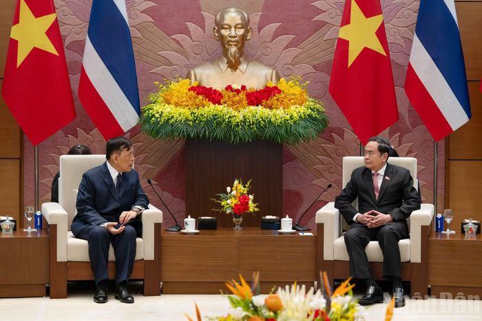 Chủ tịch Quốc hội Trần Thanh Mẫn và Nhà vua Vương quốc Thái Lan Maha Vajiralongkorn Phra Vajiraklaochaoyuhua tại hội kiến.