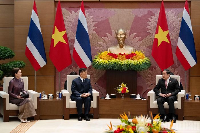 Chủ tịch Quốc hội Trần Thanh Mẫn hội kiến Nhà vua Vương quốc Thái Lan Maha Vajiralongkorn Phra Vajiraklaochaoyuhua và Hoàng hậu Suthida Bajrasudhabimalalakshana.