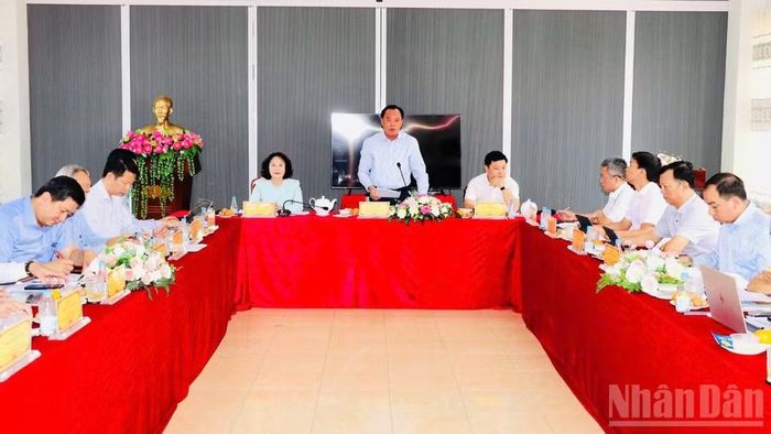 Phó Bí thư Thành ủy Đồng Nai Võ Tấn Đức đề nghị phải ưu tiên nguồn lực cho các dự án có tác động lan tỏa lớn, đặc biệt là các tuyến giao thông kết nối sân bay Long Thành.
