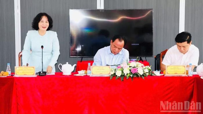 Phó Chủ tịch Ủy ban nhân dân thành phố Đồng Nai Nguyễn Thị Cát Tiên phát biểu tại buổi làm việc.